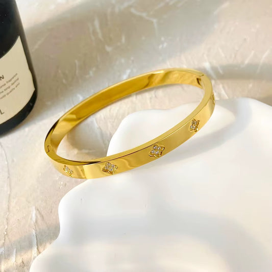 BRACELETS - DAILY USE