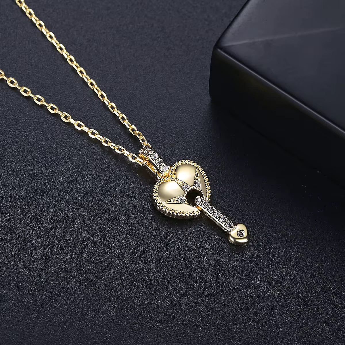 NECKLACE -DAILY USE