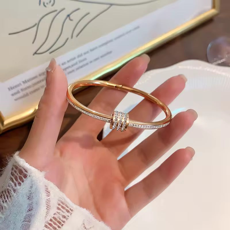 BRACELETS - DAILY USE