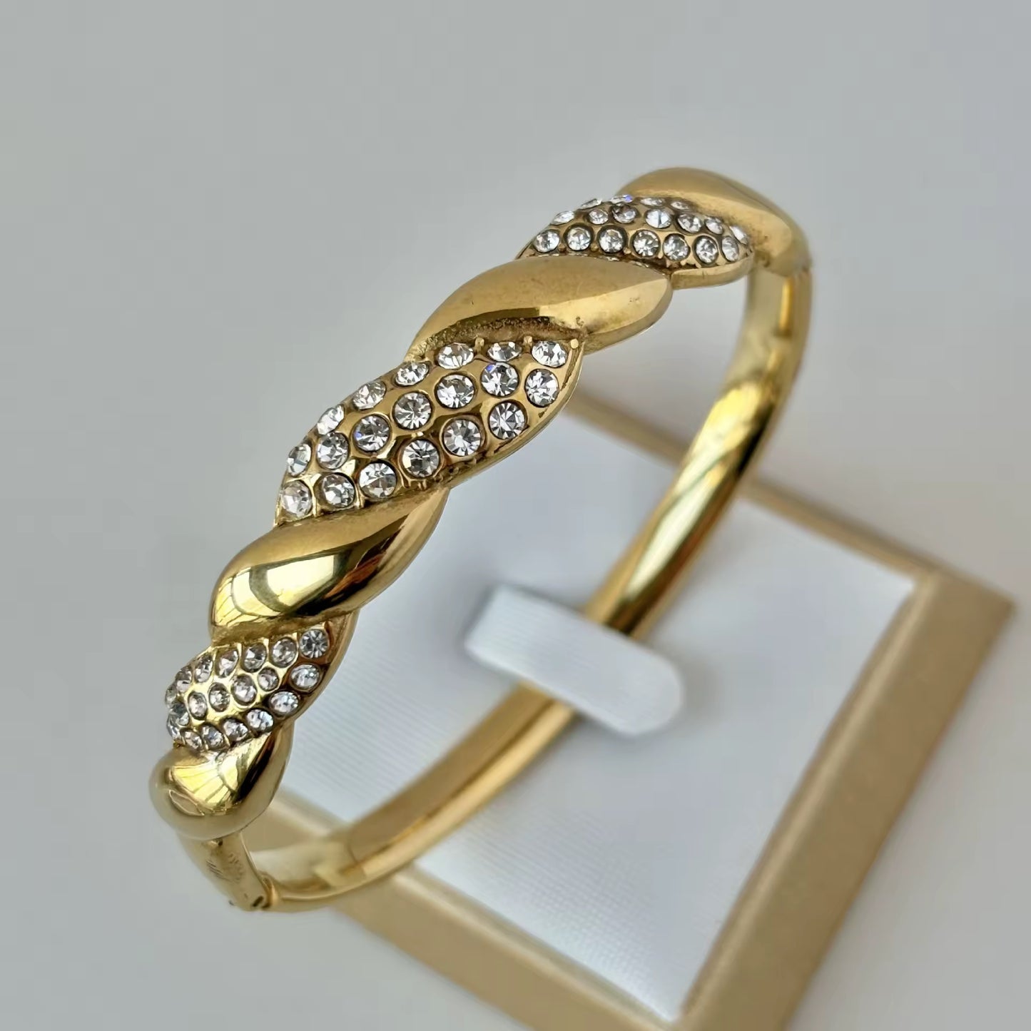 BRACELETS- DAILY ISE