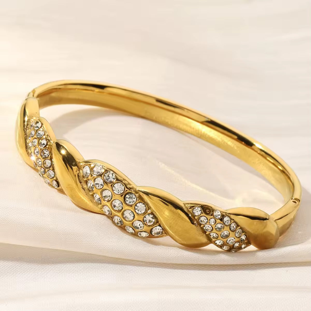 BRACELETS- DAILY ISE