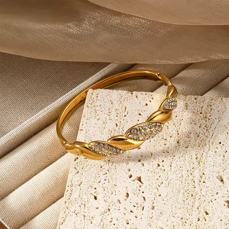 BRACELETS- DAILY ISE