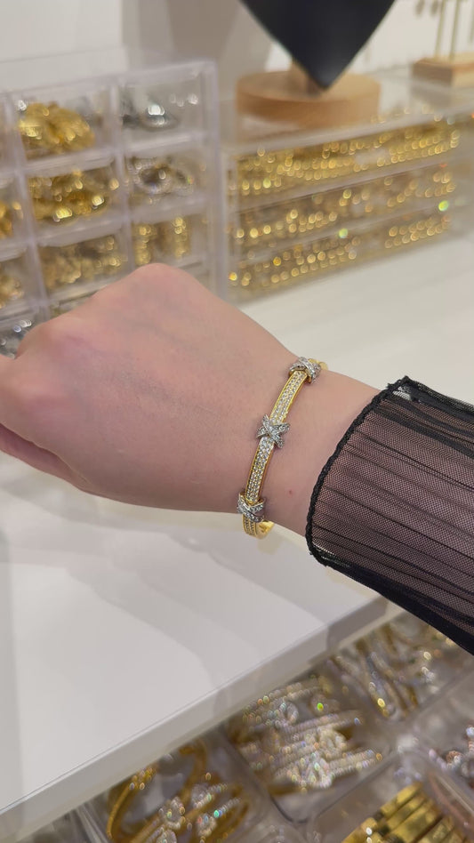 The roman bracelet