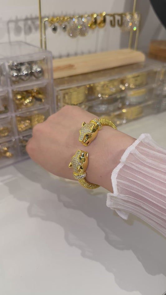 Lioness bracelet